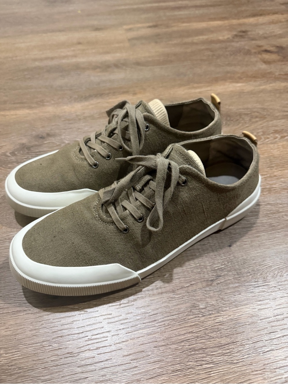 VINCE. Olive/Khaki Canvas Lace-Up Sneakers Men’s Size 11